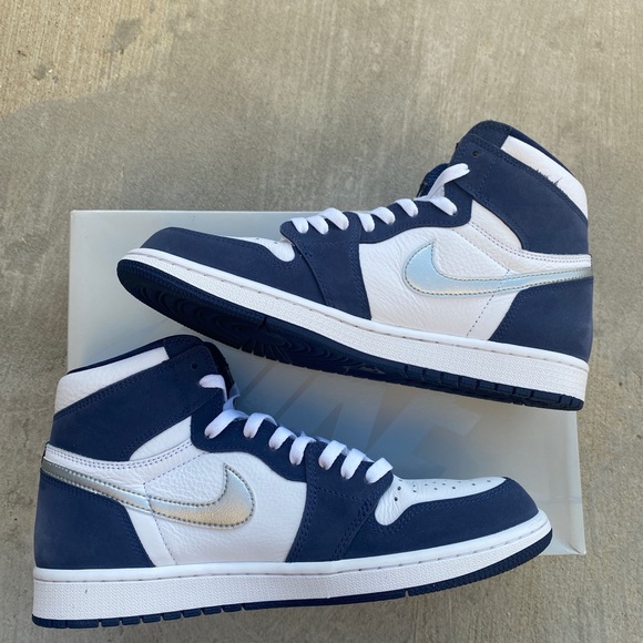 Air Jordan 1 Retro Midnight Navy - Picture 3 of 9